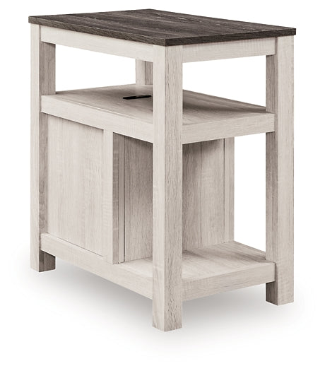 Fendenmore Chair Side End Table