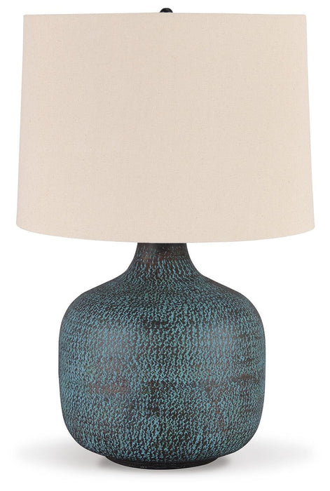 Malthace Metal Table Lamp (1/CN)