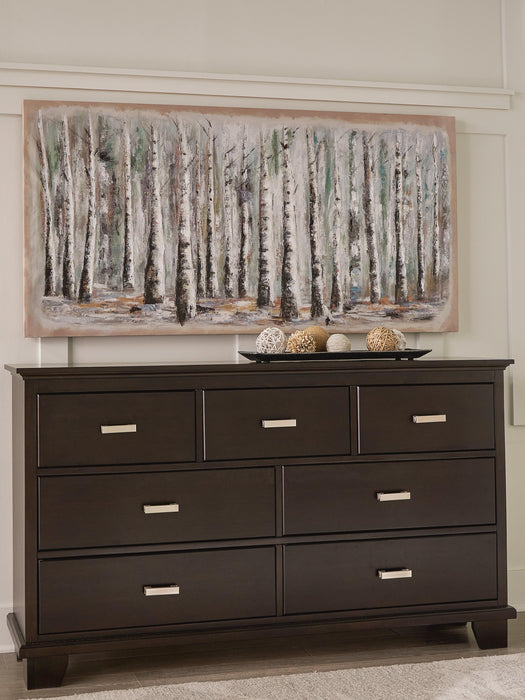 Covetown Dresser