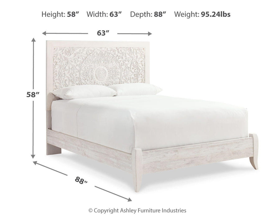 Paxberry Queen Panel Bed with Mirrored Dresser