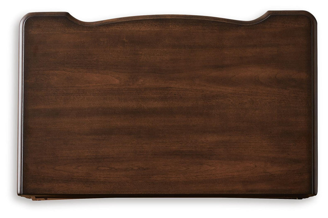 Lavinton Queen Poster Bed, Dresser, Mirror, Chest and Nightstand