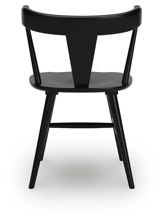 Gretlynn Dining Table and 4 Chairs