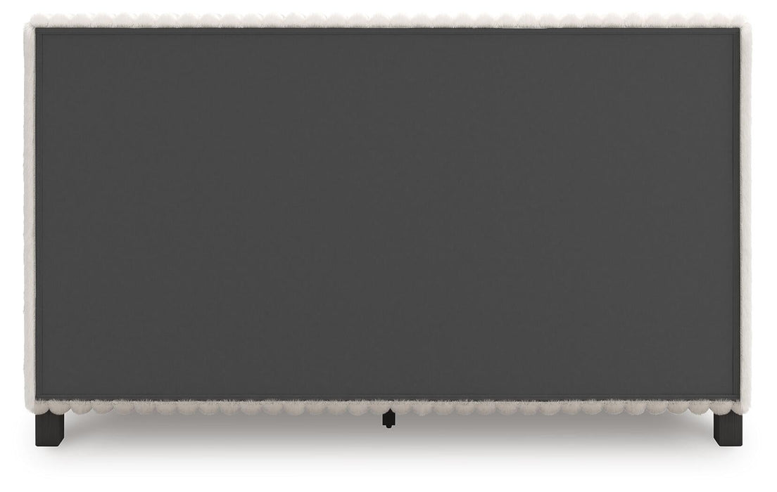 Zuraleus Queen Upholstered Bed