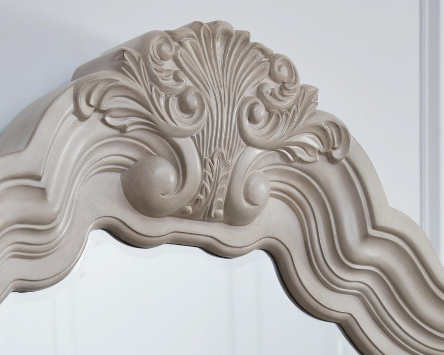Bruchandi Dresser and Mirror