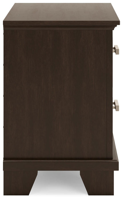 Covetown Full Panel Bed with Mirrored Dresser and Nightstand