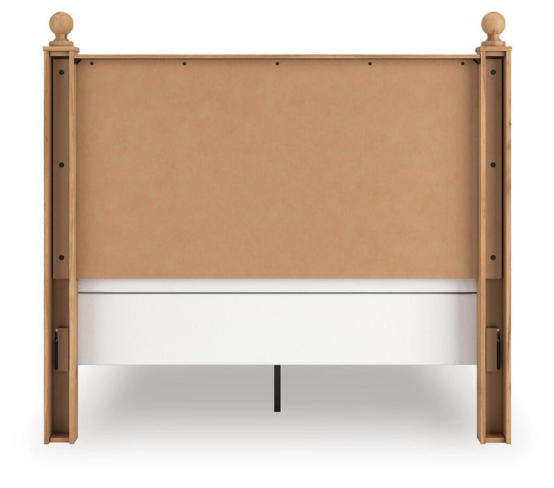 Galletyn Queen Panel Bed with Mirrored Dresser