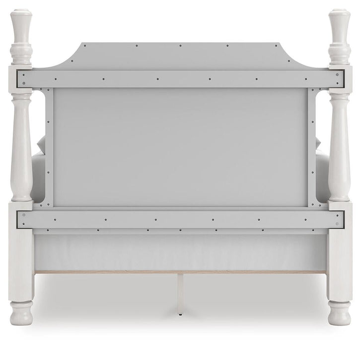 Chadworth Queen Poster Bed, Dresser, Mirror and Nightstand