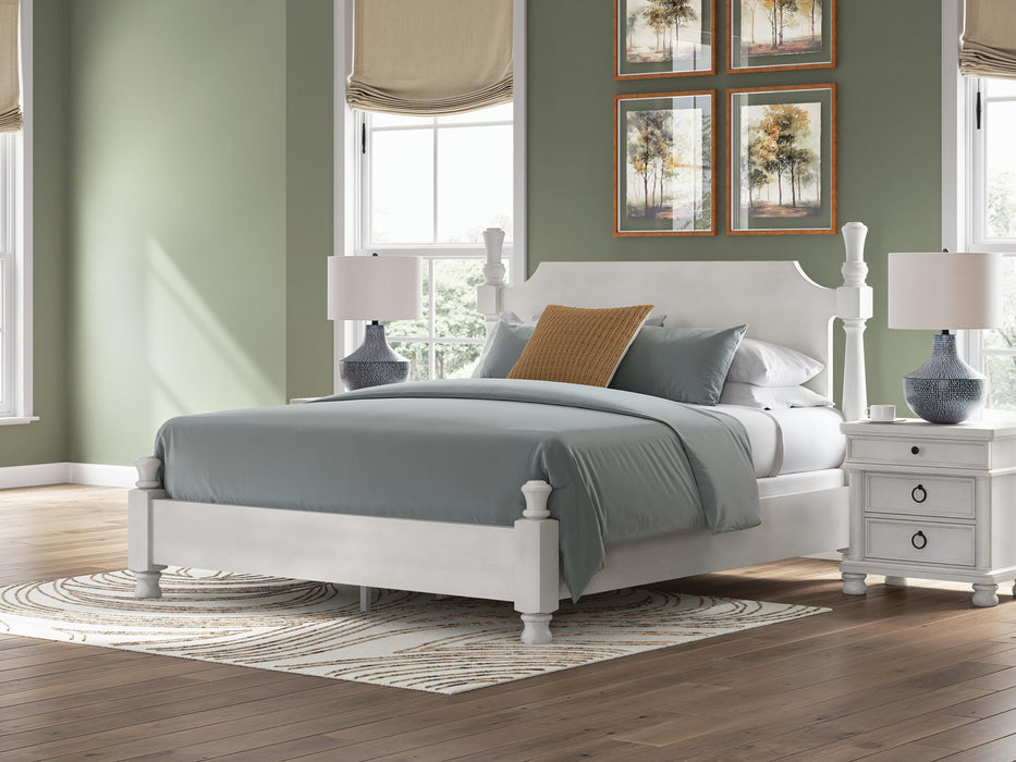 Chadworth California King Poster Bed, Dresser and Mirror